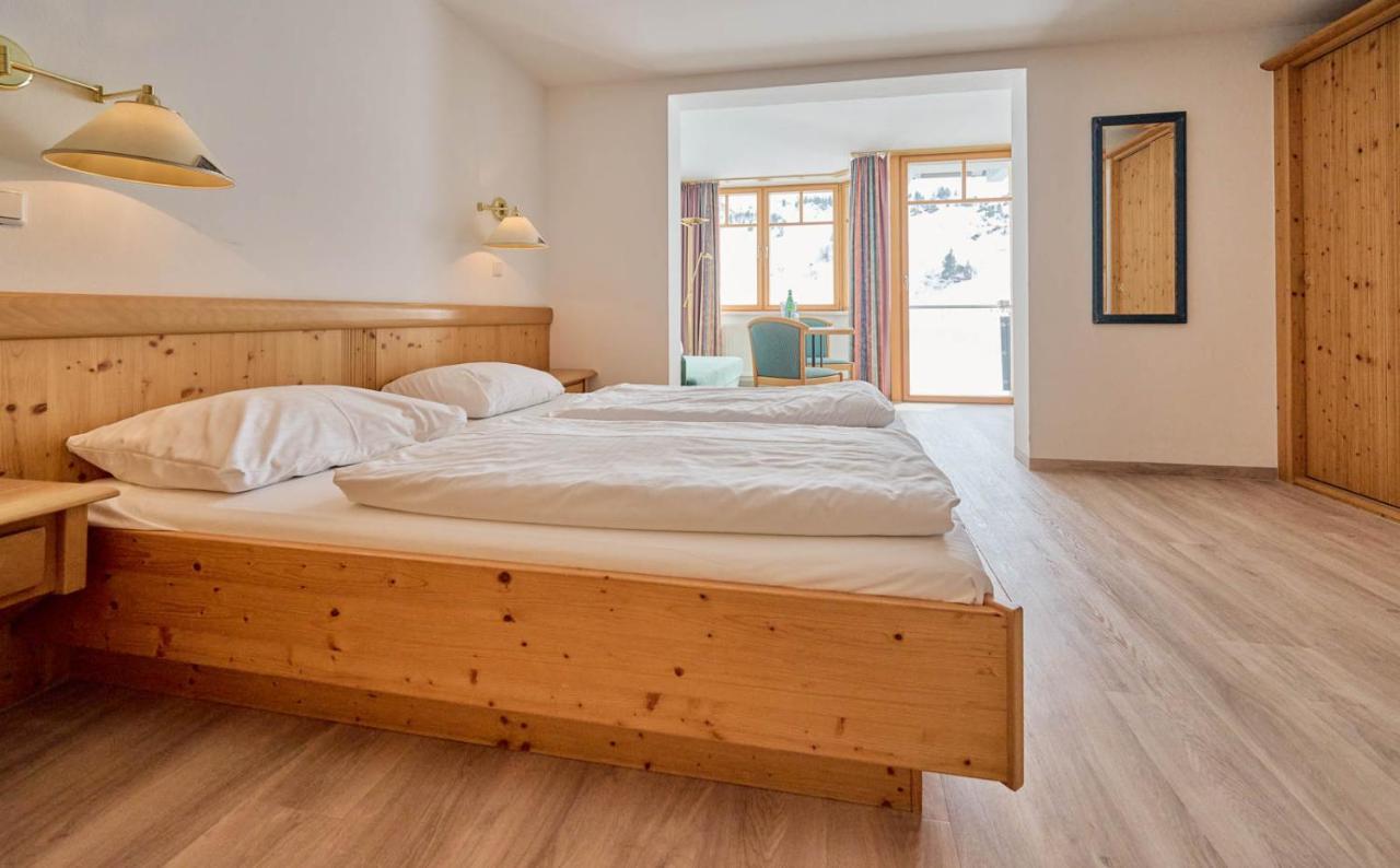 Heart Hotel Aurora Обертауерн Екстериор снимка