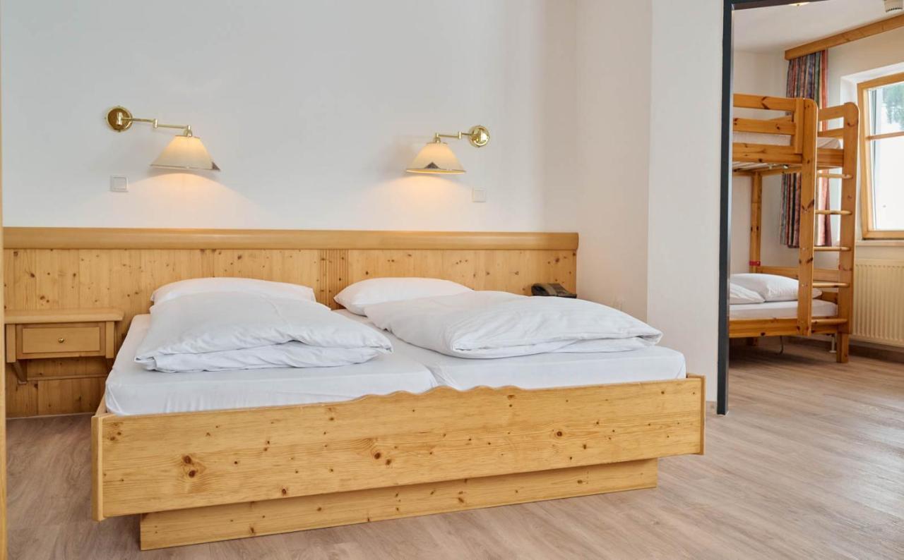 Heart Hotel Aurora Обертауерн Екстериор снимка