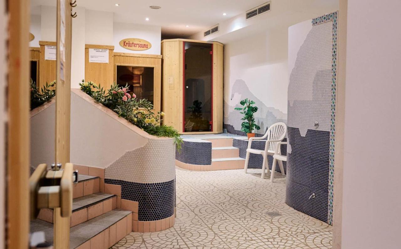 Heart Hotel Aurora Обертауерн Екстериор снимка