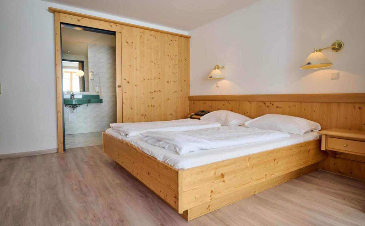 Heart Hotel Aurora Обертауерн Екстериор снимка