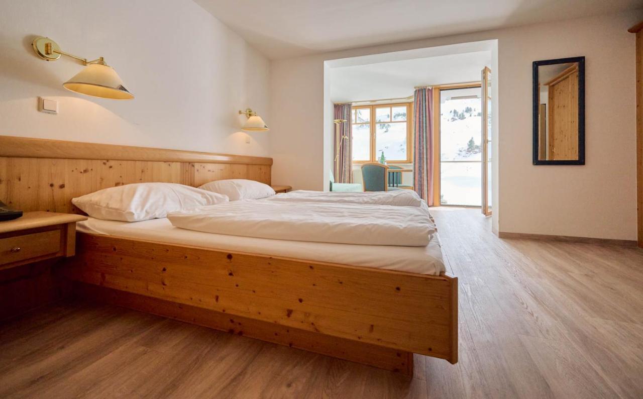 Heart Hotel Aurora Обертауерн Екстериор снимка