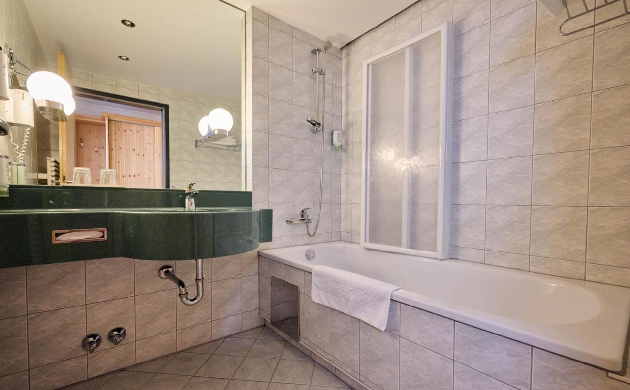 Heart Hotel Aurora Обертауерн Екстериор снимка